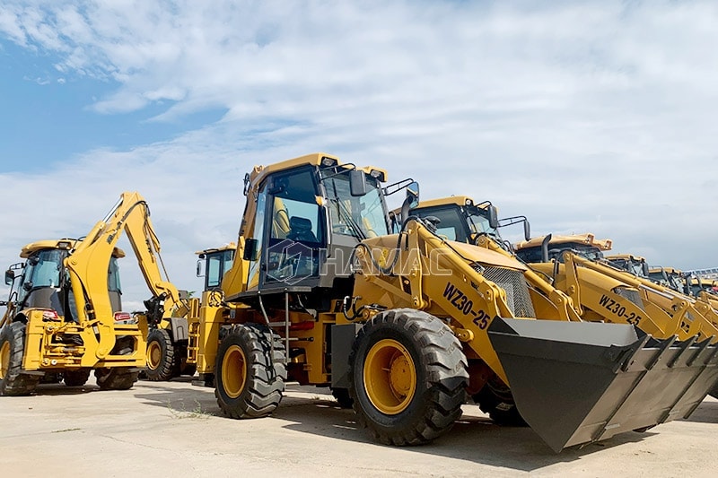 Terdapat banyak merek backhoe loader di dunia