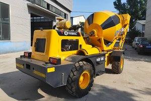 Mixer Beton HMC150 Self-loading di Benin