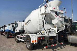 Truk Mixer Transit Beton 6m3 di Ghana